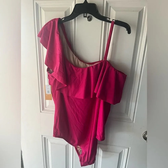 Kona Sol Pink Ruffle One-Shoulder High-Coverage One-Piece Swimsuit Size 22 NWT - Picture 7 of 11